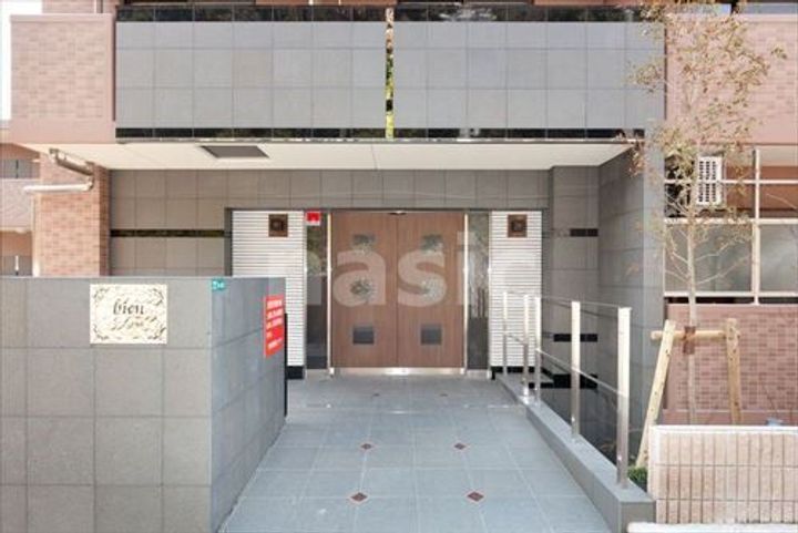 ビアン上甲東園の地図