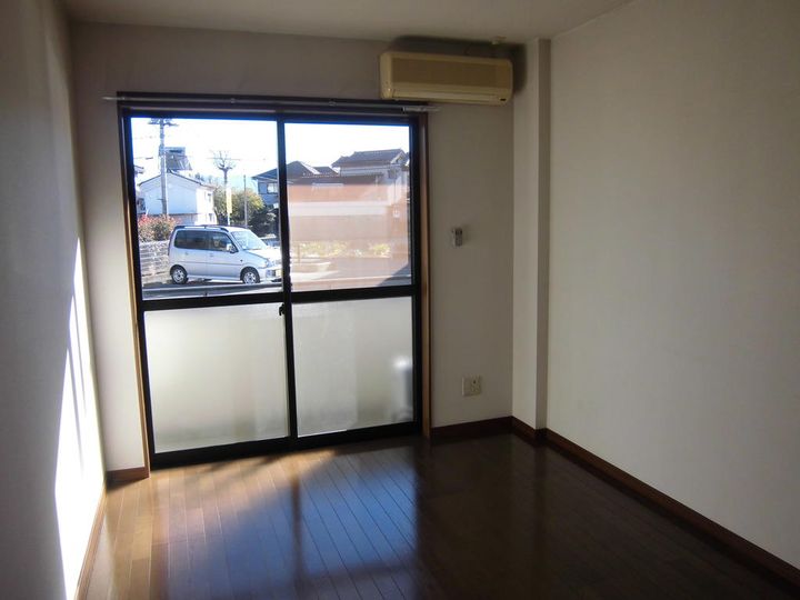 平清コーポIの居間