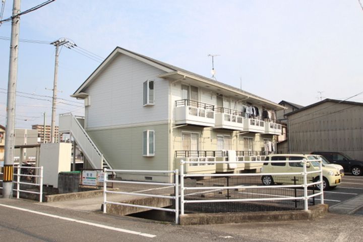 レーベンハイツの外観