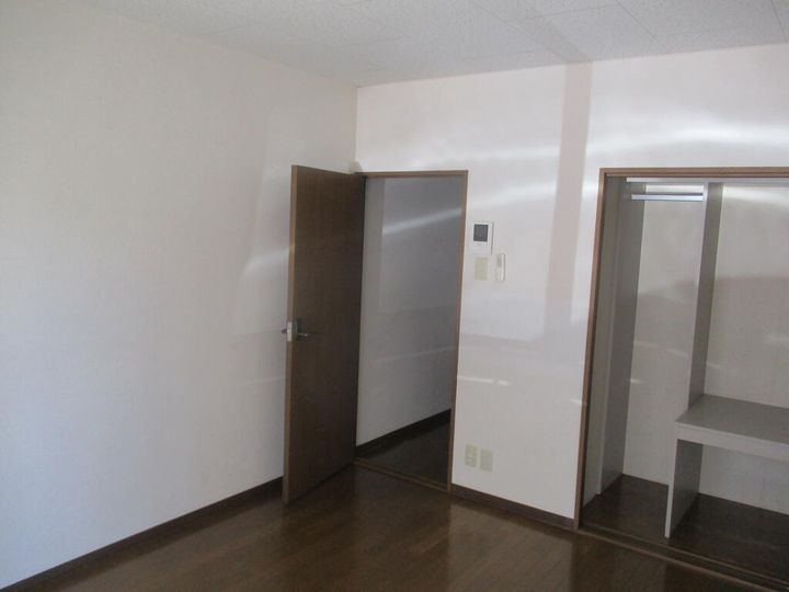 アパルト長野Iの居間