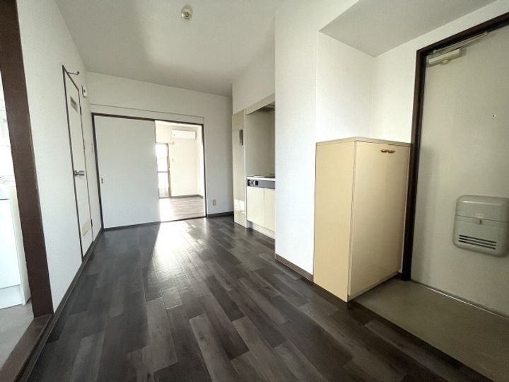 岡山県倉敷市宮前(アパート)の賃貸物件の居間