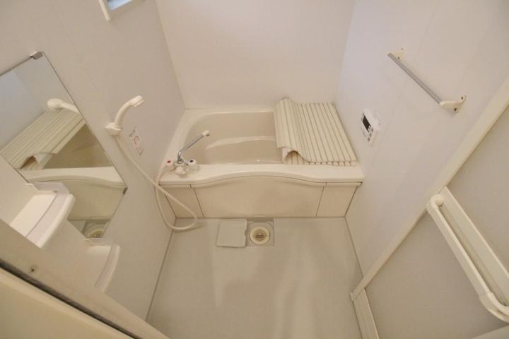 コンフォートメゾン八木の風呂