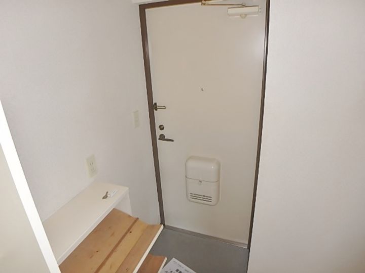 Uトピア高幡不動 ユートピアタカハタフドウの玄関