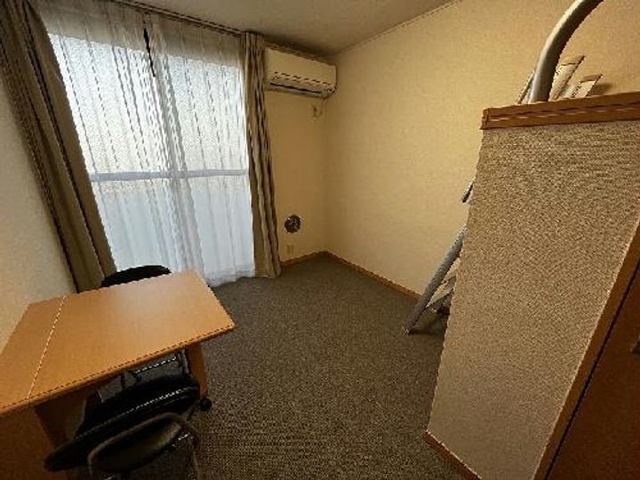 レオパレスマウンフィールの居間