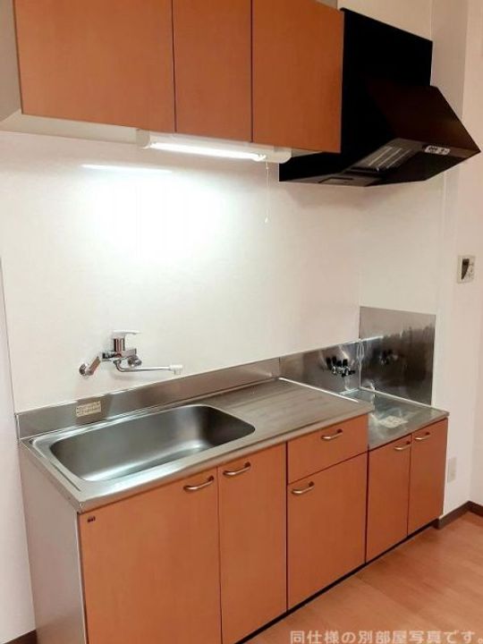 ロイヤルハートピア郷津Aのキッチン