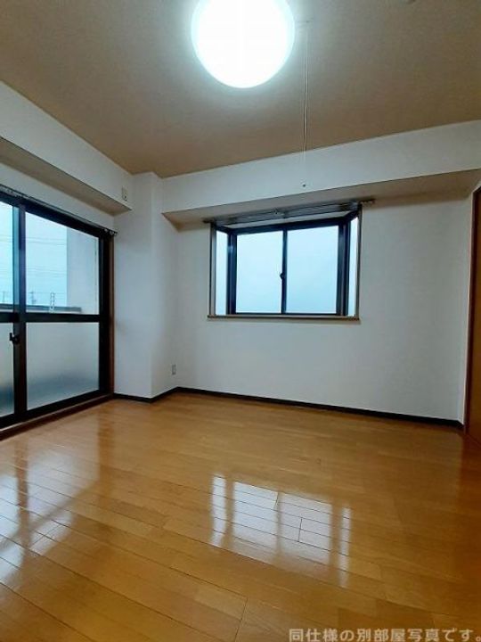 ロイヤルハートピア郷津Aの内装