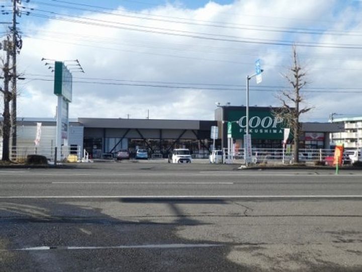 アクシィヴVIIの周辺