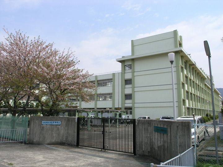 カーサフィオーレ弐番館の周辺