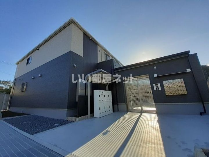 京都府亀岡市荒塚町1(アパート)の賃貸物件の外観