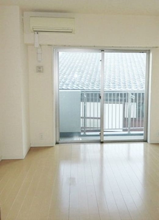 東京都大田区北嶺町(マンション)の賃貸物件の居間