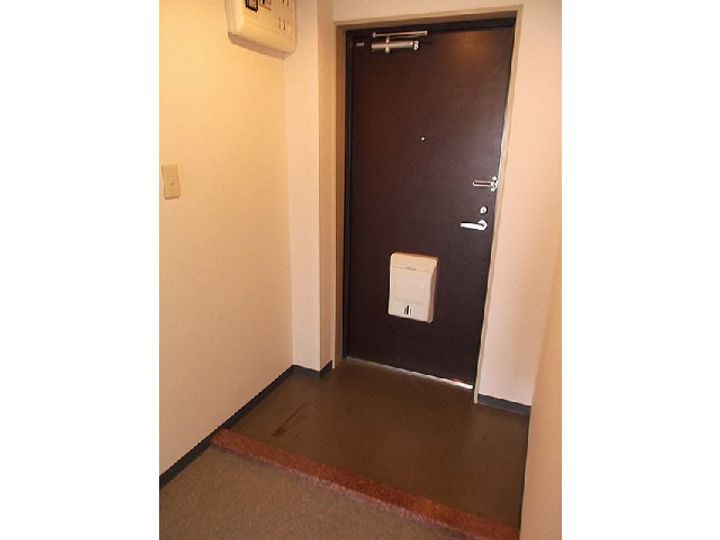 メゾンミタの玄関