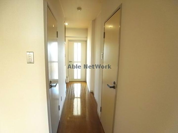 ADVANCE WENZの内装