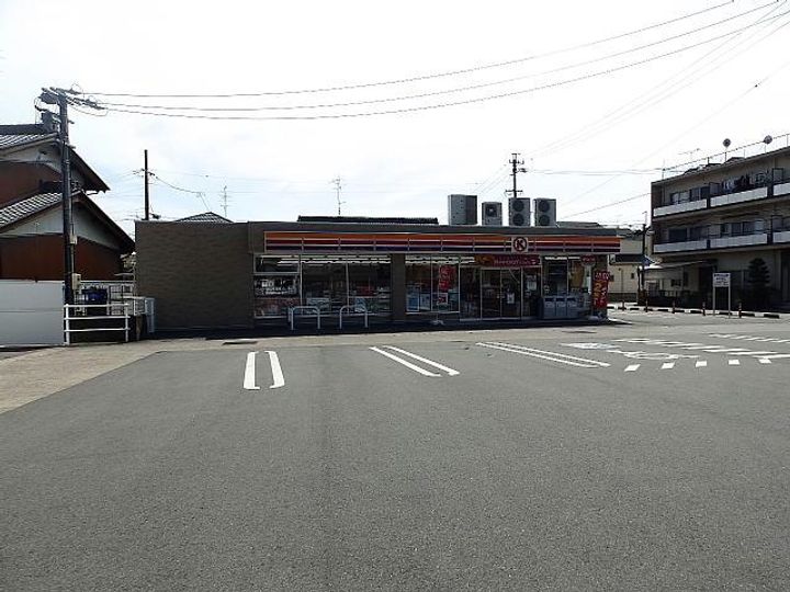 ADVANCE WENZの周辺