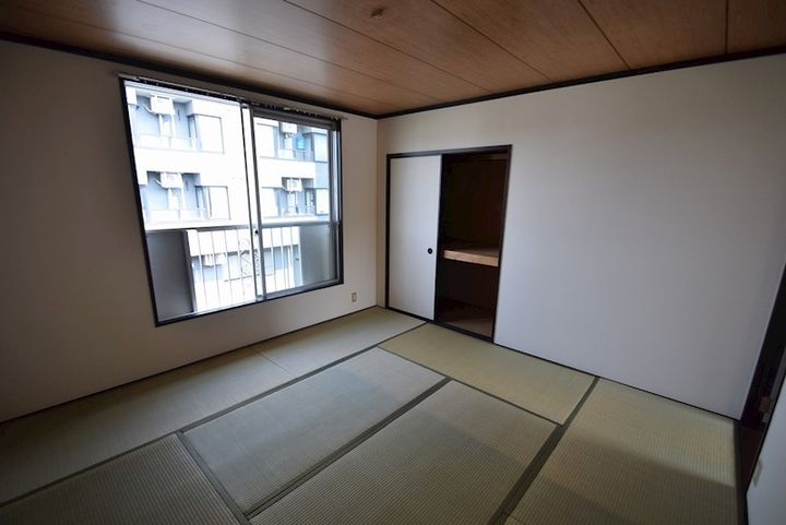 神奈川県小田原市南鴨宮3(アパート)の賃貸物件の居間