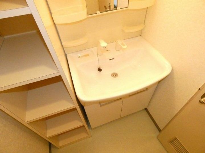リフレKAWANISHの内装