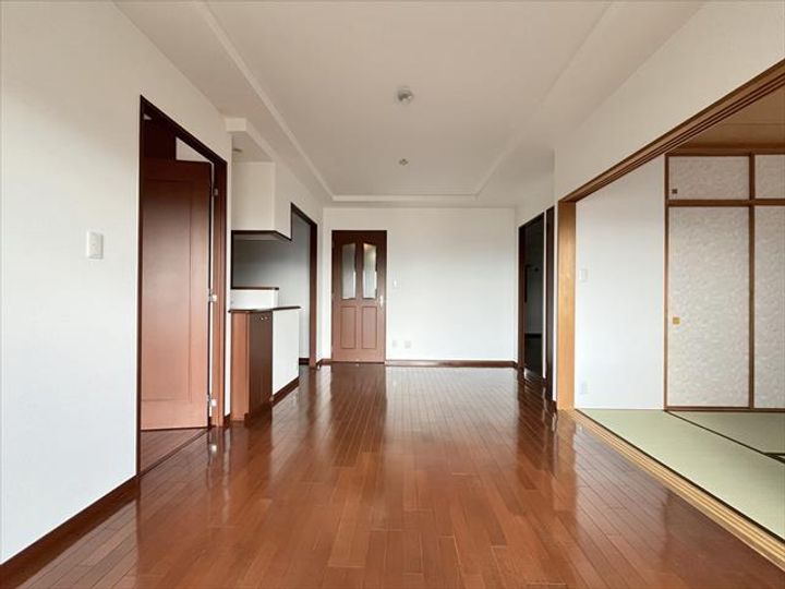 クレアガーデン持田の居間