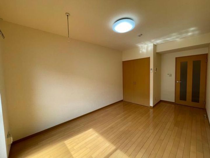 静岡県三島市文教町2(マンション)の賃貸物件の居間