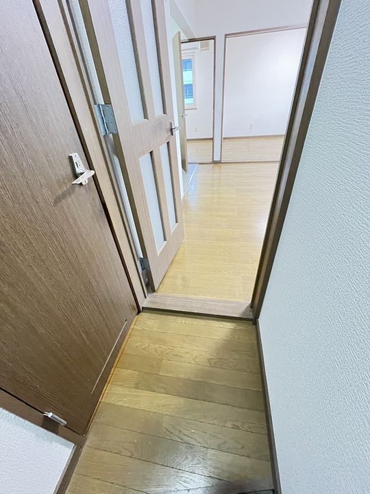 メイプルハイツの玄関