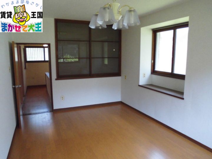 長崎県長崎市矢の平1(一戸建)の賃貸物件の居間