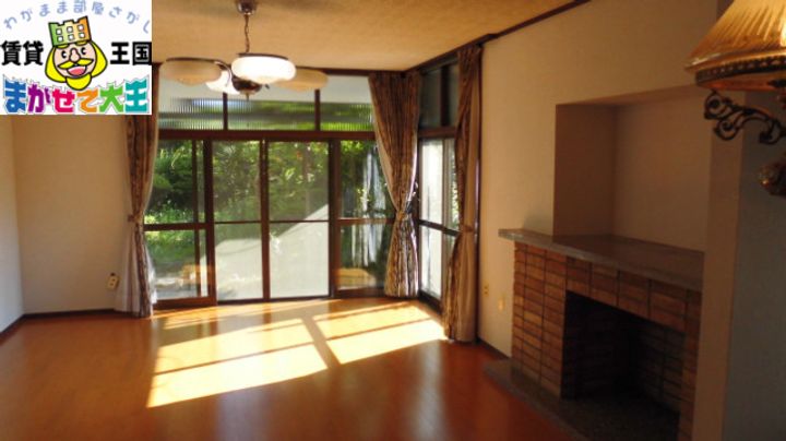 長崎県長崎市矢の平1(一戸建)の賃貸物件の居間