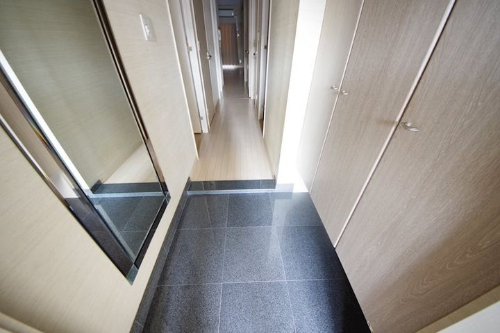 東京ベイスクエア・プリズムの玄関