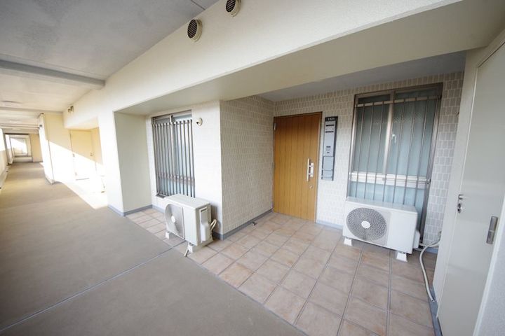 東京ベイスクエア・プリズムの玄関