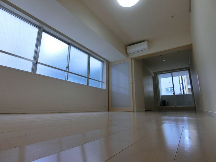 オーパスホームズ芝公園の居間