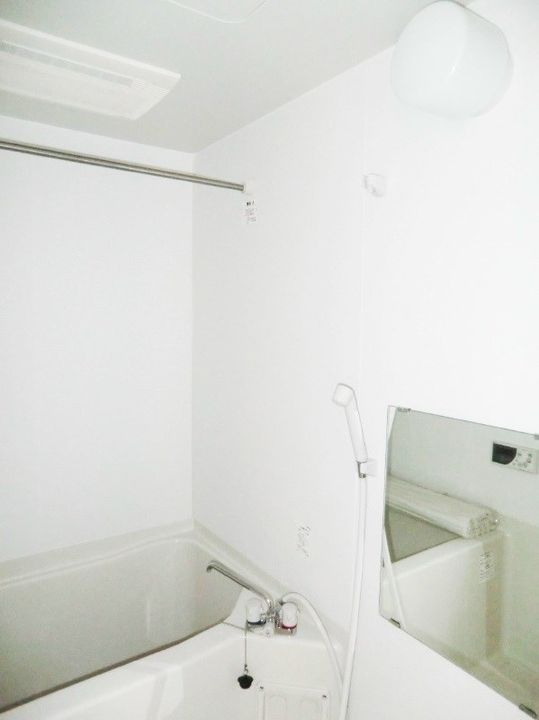 ガーデン萩中の風呂