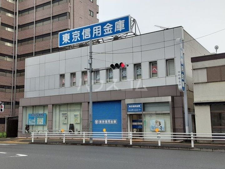 フェリスソニアの周辺