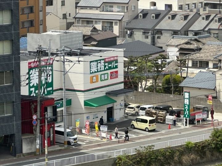 クリスタルK天神南の周辺
