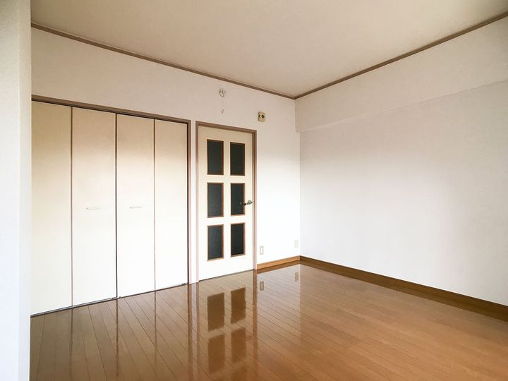 メゾン ド 松山の居間