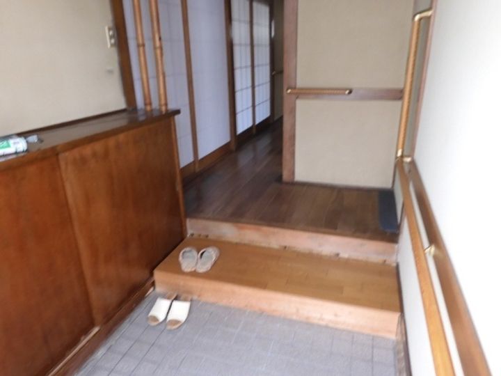 広島県廿日市市可愛(一戸建)の賃貸物件の玄関