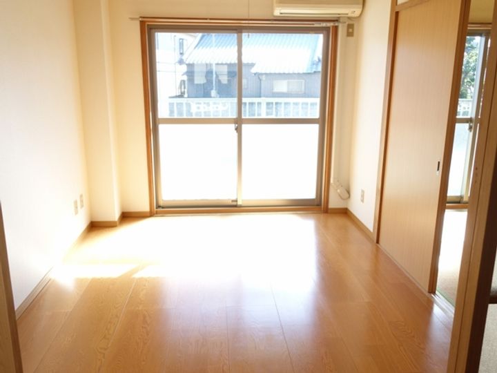 コーポミルキーウェイIIの居間