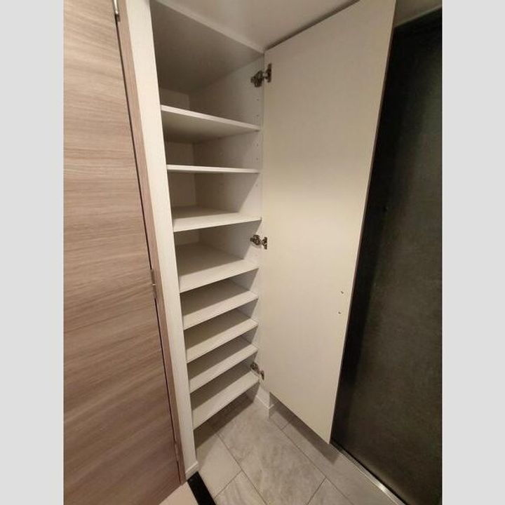 S-RESIDENCE小阪azureの内装