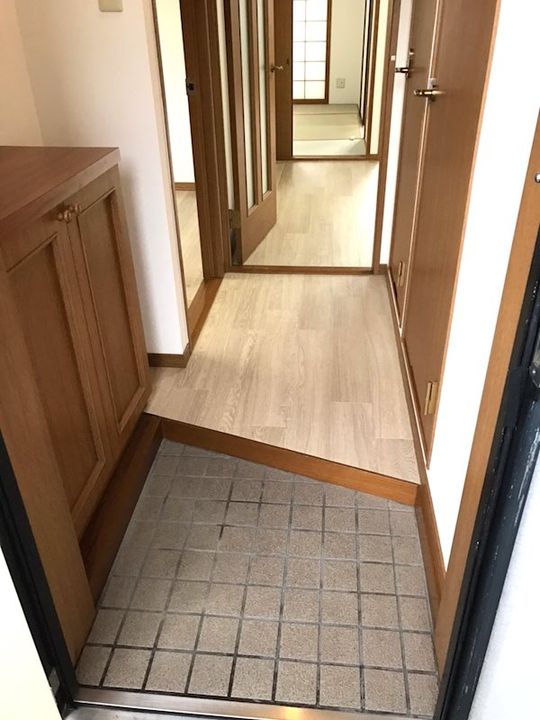 サニーガーデンの玄関