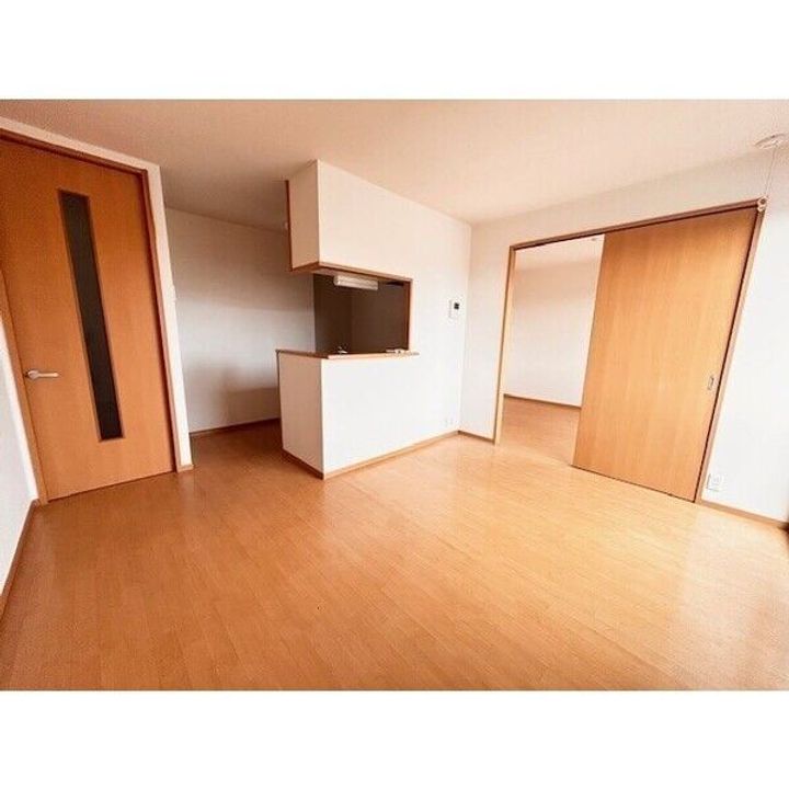 パールハイツ Cの居間