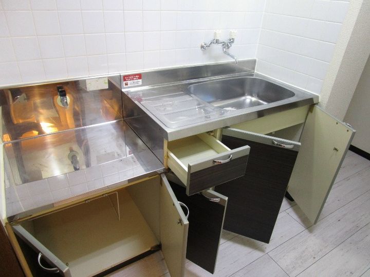 静岡県浜松市中央区和田町(マンション)の賃貸物件のキッチン