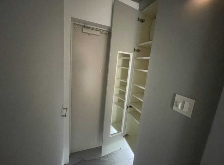 東京都世田谷区新町2(マンション)の賃貸物件の玄関