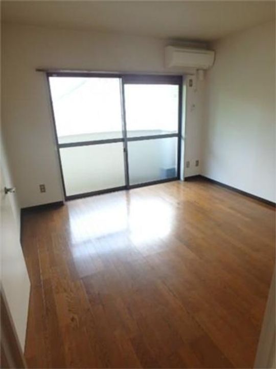 シャルム永山の居間