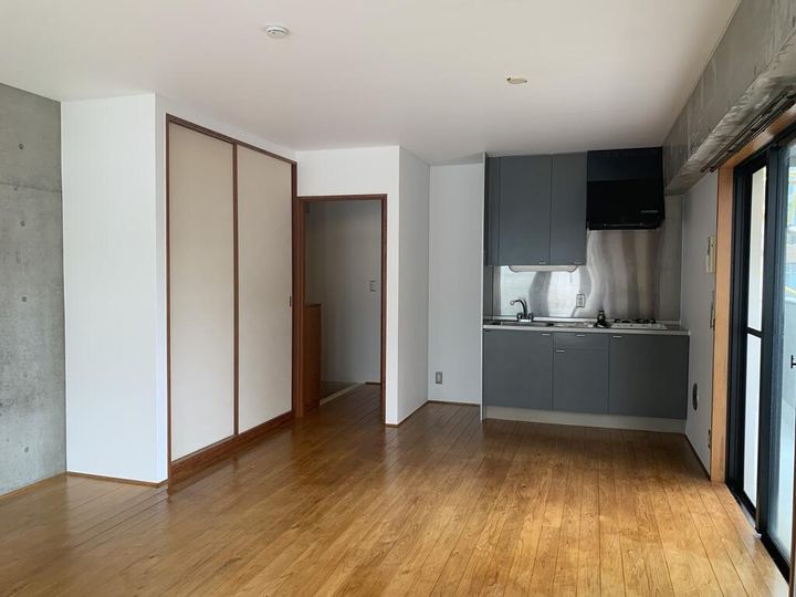 MY FLAT(エムワイ フラット)の居間