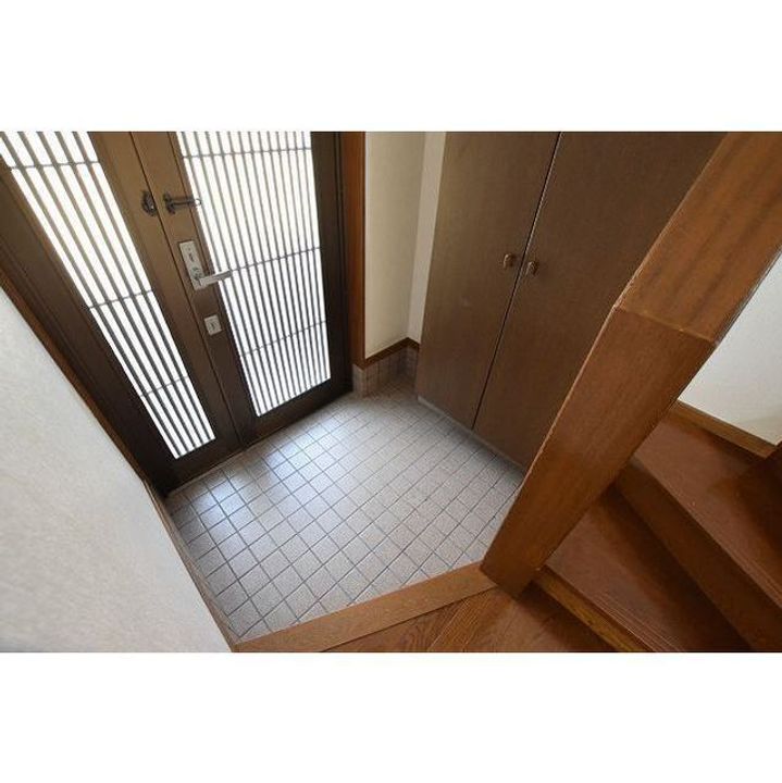 静岡県田方郡函南町間宮(一戸建)の賃貸物件の玄関