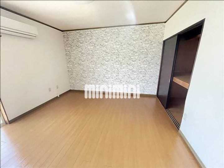 フジハイツの居間