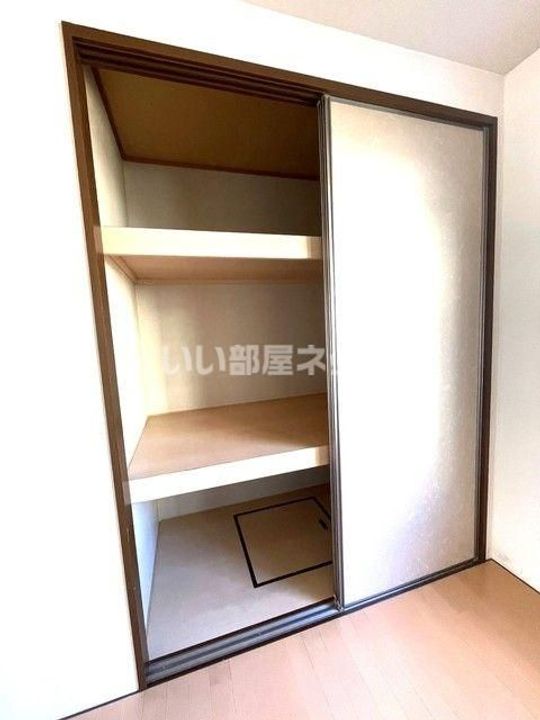 エス・フラットの内装