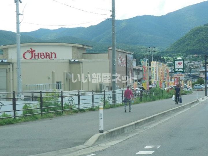 ベルヴェデーレ Bの周辺