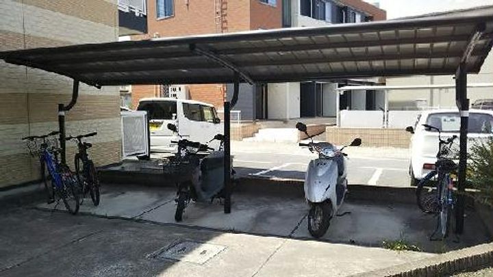 レオパレスカナサラの地図