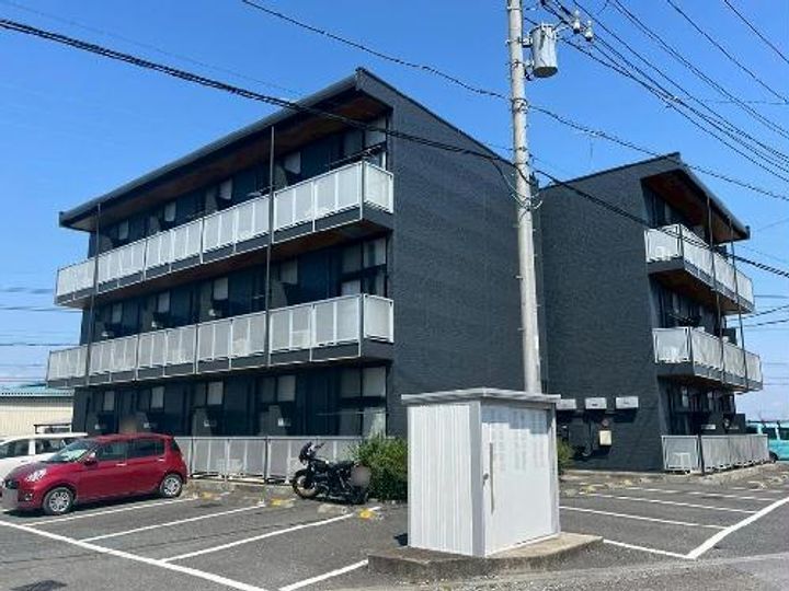 レオパレスカナサラの外観