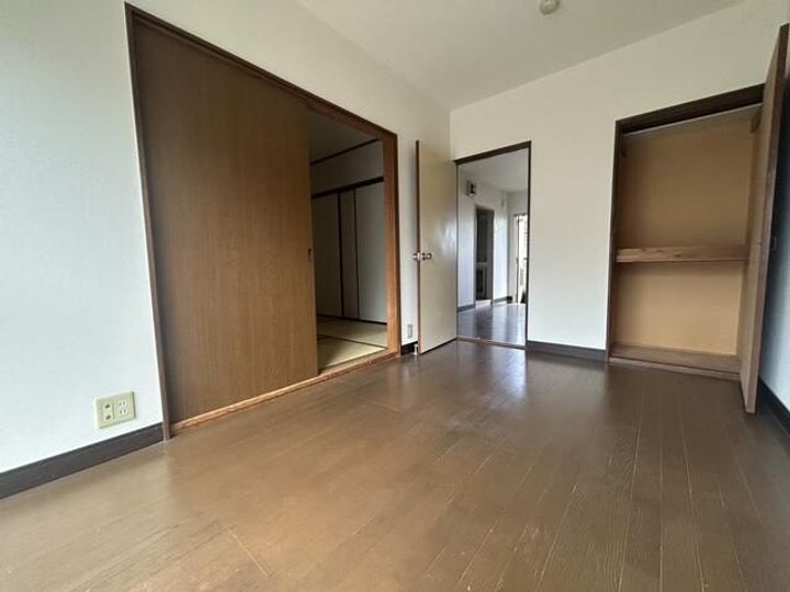 東部マンションの内装