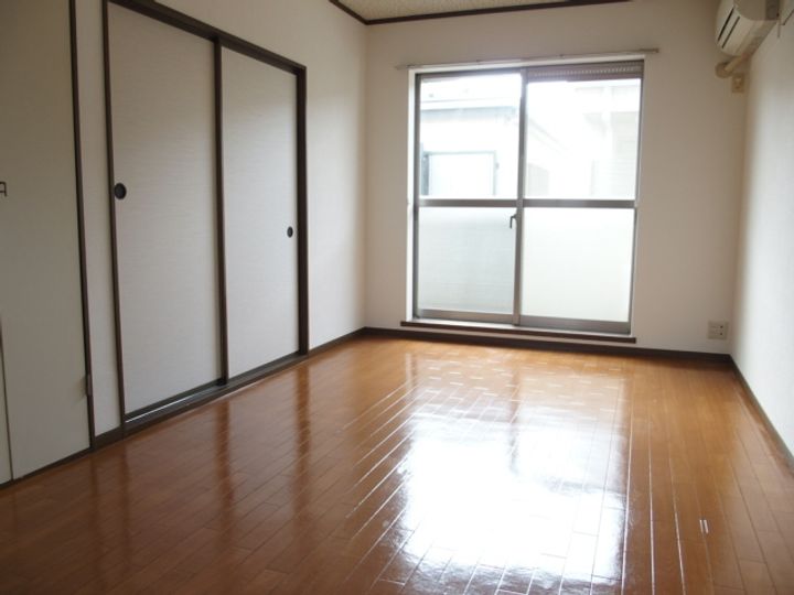 ベルハイツIの居間