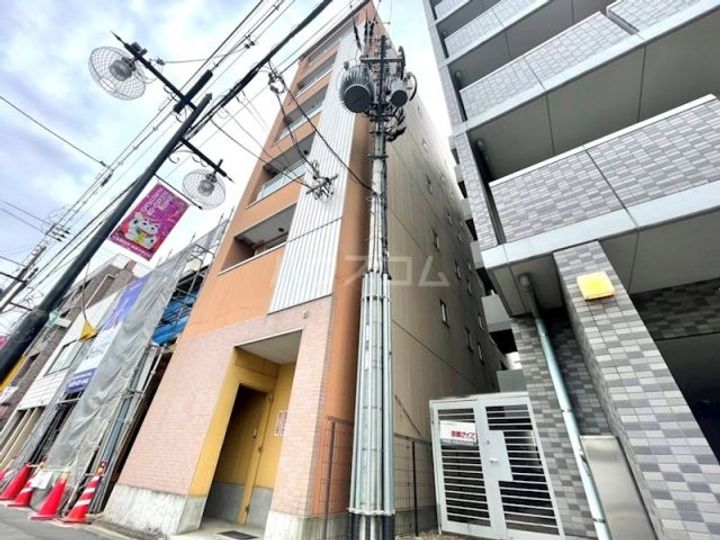 アルカス千本通の外観