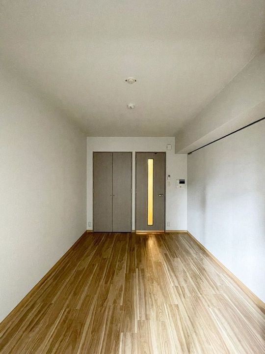 アルファード秋葉原の居間